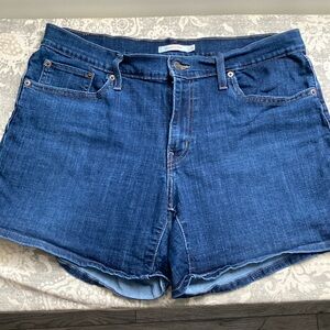 Like new Levi’s shorts